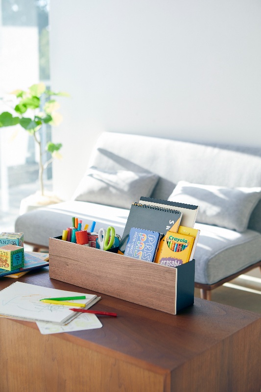 Contenitore in legno e acciaio per piccoli oggetti